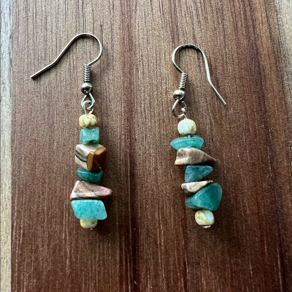 Handmade stacked gemstone agate earrings - Picture 3 of 3